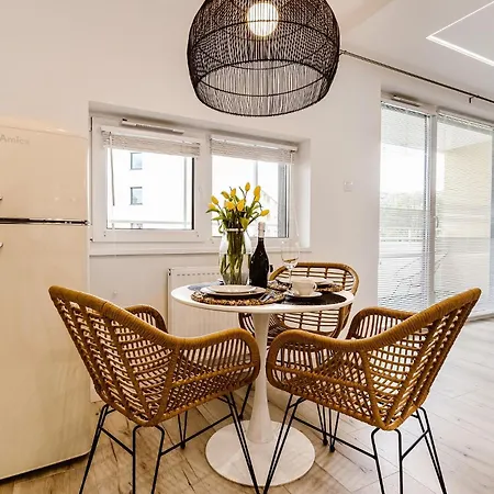 Sea Faktura アパート コシャリン